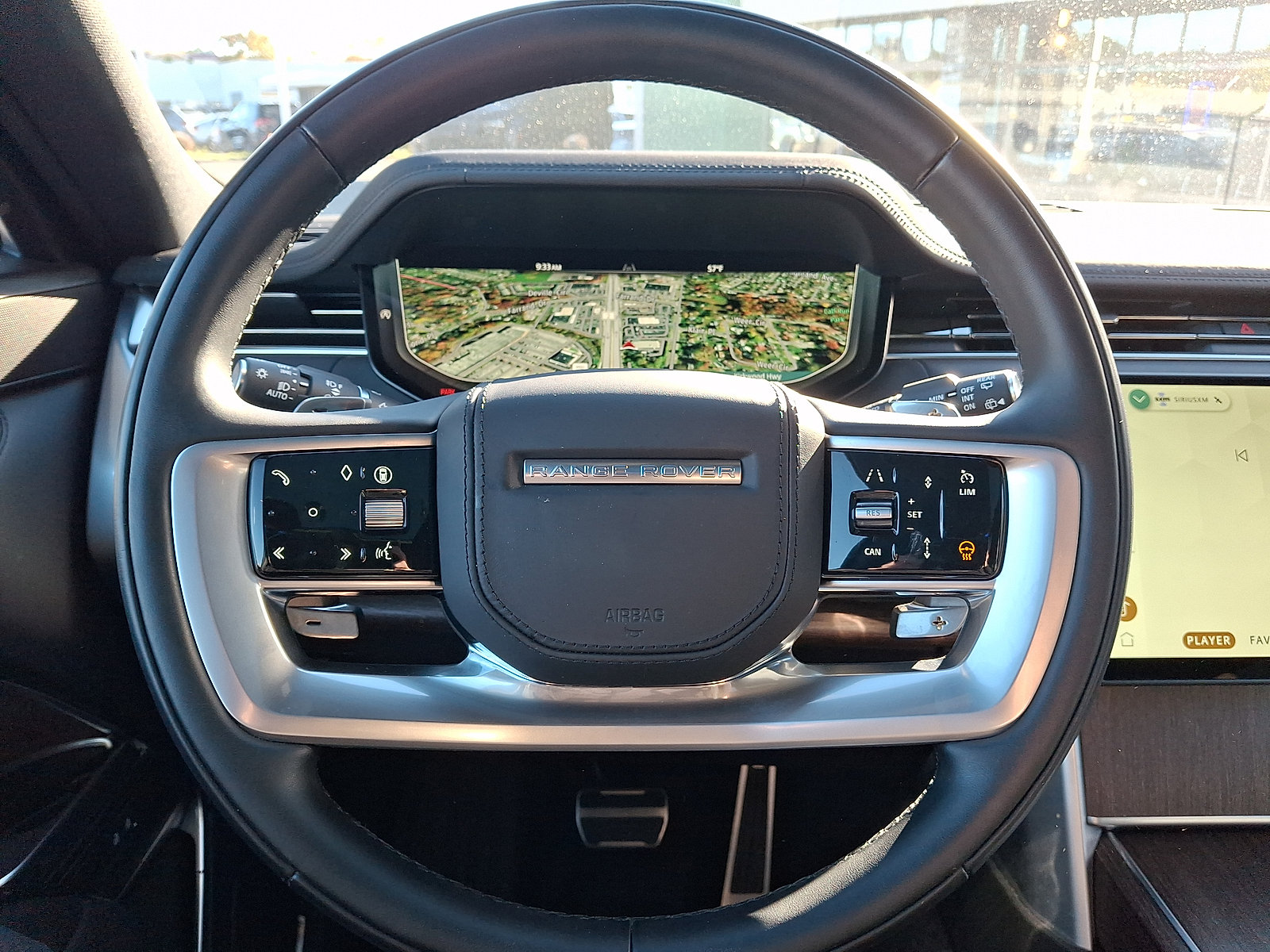Certified 2025 Land Rover Range Rover SE AWD/4WD image 11