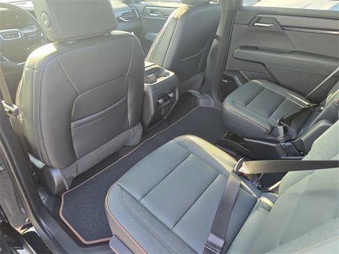 New 2026 GMC Acadia AT4 w/ Luxury Package image 11