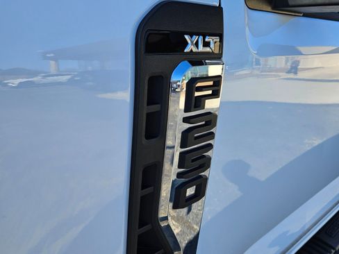 Used 2025 Ford F250 XLT image 17