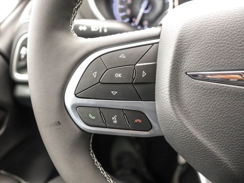 New 2026 Chrysler Pacifica Select FWD image 22