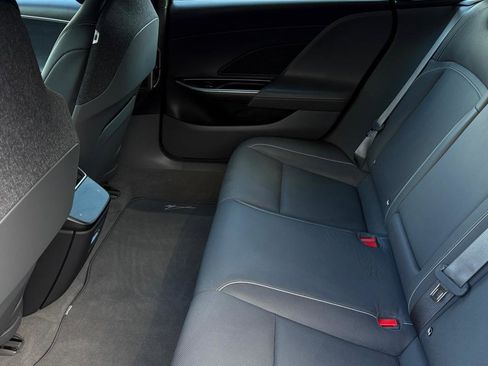 Used 2024 Lucid Air Touring image 32