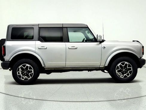 Used 2024 Ford Bronco Outer Banks AWD/4WD image 4