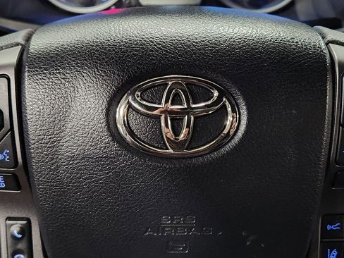 Used 2022 Toyota Tacoma TRD Sport w/ Technology Package image 49