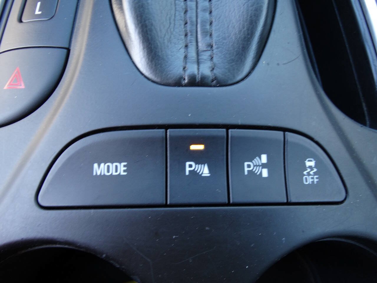 Used 2018 Chevrolet Volt Premier FWD image 24