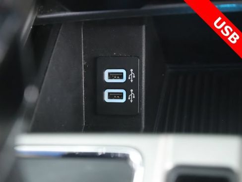 Used 2017 Ford F150 Lariat w/ Equipment Group 502A Luxury AWD/4WD image 28