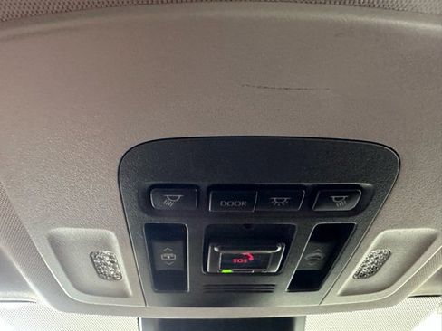 Used 2022 Toyota Camry XSE image 30