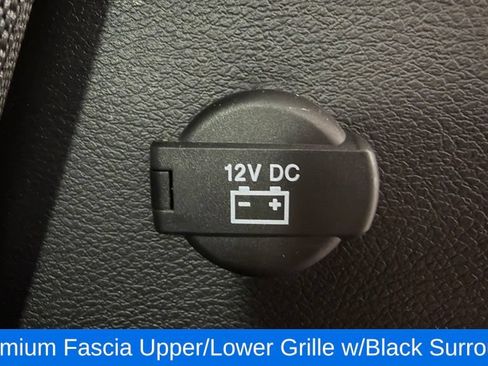 Used 2021 Chrysler Pacifica Touring-L w/ S Appearance Package FWD image 13