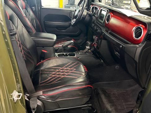 Used 2021 Jeep Wrangler Unlimited Rubicon AWD/4WD image 14
