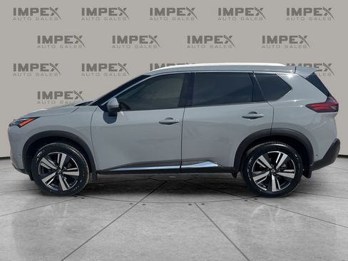 Used 2023 Nissan Rogue SL w/ SL Premium Package image 2