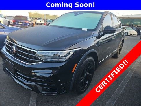 Used 2024 Volkswagen Tiguan SE R-Line FWD image 1