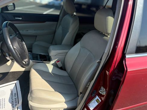 Used 2014 Subaru Outback 2.5i Limited w/ Moonroof Package image 12