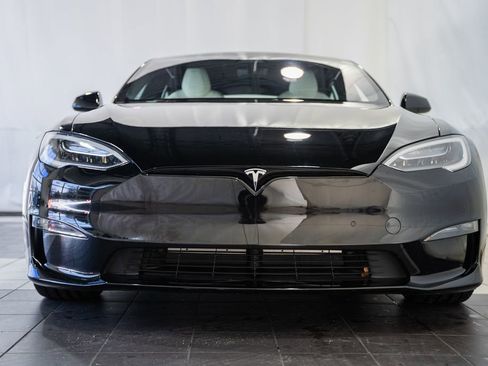 Used 2022 Tesla Model S Plaid image 2