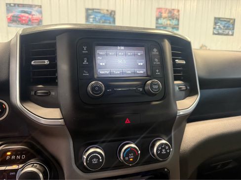 Used 2019 RAM 1500 Big Horn AWD/4WD image 15