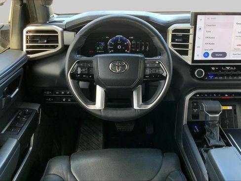 Used 2023 Toyota Sequoia Platinum AWD/4WD image 6