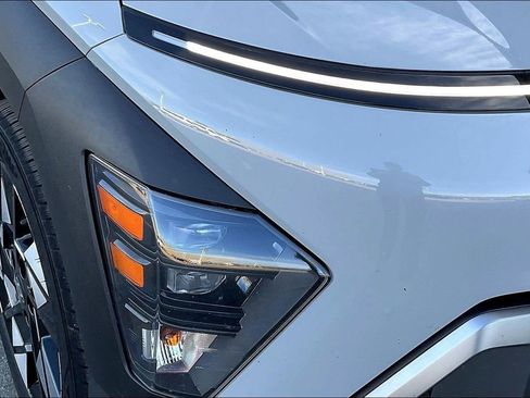 Used 2025 Hyundai Kona SEL AWD/4WD image 28