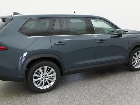 New 2026 Toyota Grand Highlander Platinum AWD/4WD image 10