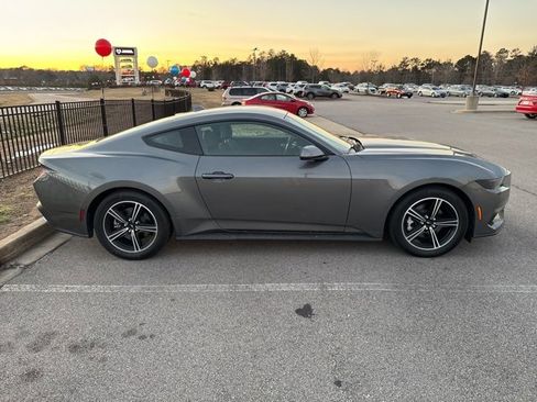 Used 2025 Ford Mustang EcoBoost image 4