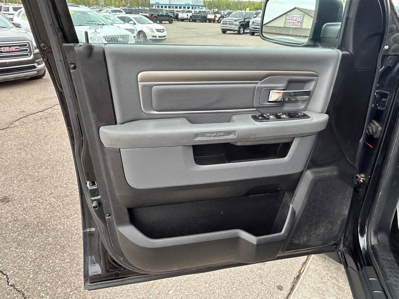 Used 2013 RAM 1500 Classic SLT w/ Big Horn Equipment Group AWD/4WD image 14