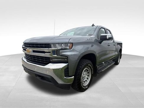 Used 2019 Chevrolet Silverado 1500 LT w/ Convenience Package AWD/4WD image 9