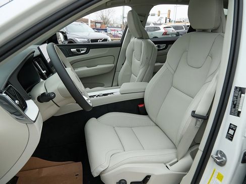 New 2026 Volvo XC60 B5 Ultra w/ Protection Package Premier image 13