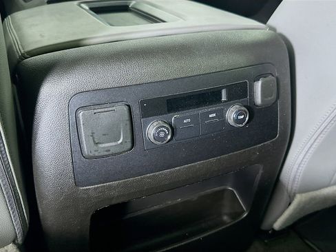 Used 2017 Chevrolet Tahoe LT RWD image 32