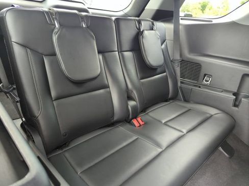 Certified 2023 Ford Explorer XLT w/ Equipment Group 202A AWD/4WD image 18