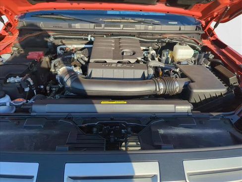 New 2025 Nissan Frontier PRO-4X w/ Pro Premium Package image 16