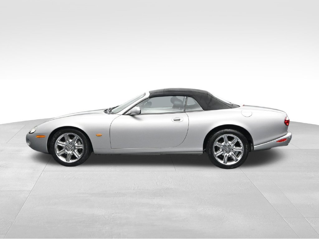 Used 2004 Jaguar XK8 Convertible RWD image 2