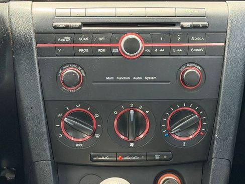 Used 2004 MAZDA MAZDA3 I w/ Pwr & 16" Alloy Wheel Pkg FWD image 24