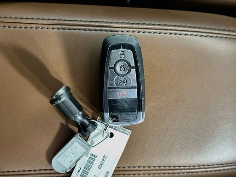 Used 2025 Ford Bronco Sport Outer Banks AWD/4WD image 35