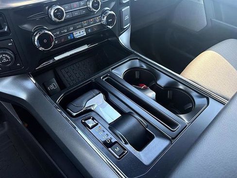 Used 2025 Ford F150 Lariat w/ Equipment Group 502A High AWD/4WD image 37