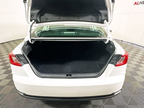 Used 2025 Toyota Camry LE image 31