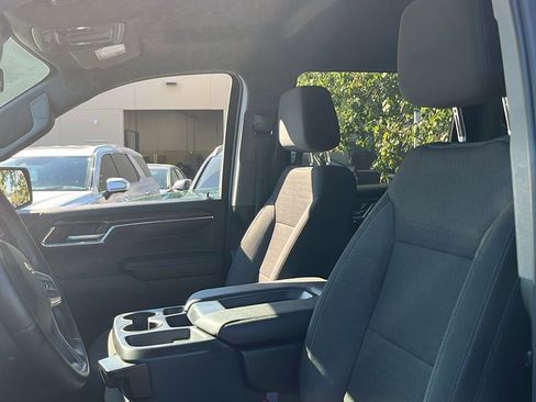 Used 2023 Chevrolet Silverado 1500 LT image 9