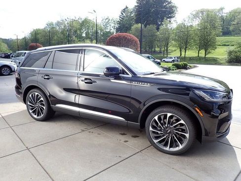 New 2025 Lincoln Aviator Reserve w/ Equipment Group 201A image 7