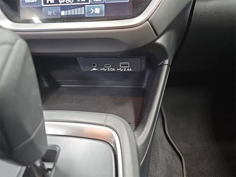 Used 2024 Subaru Crosstrek 2.0i Premium image 20
