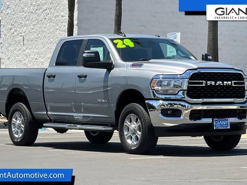 Used 2024 RAM 2500 Big Horn AWD/4WD image 1
