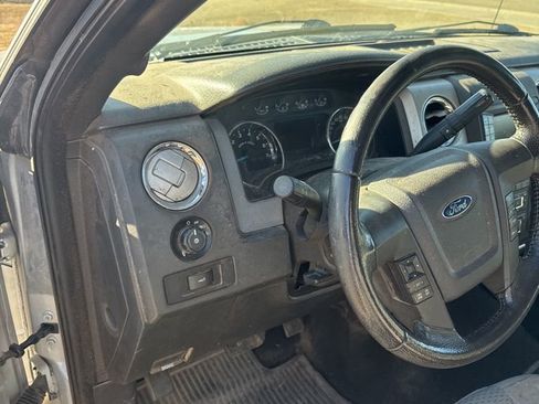 Used 2014 Ford F150 XLT w/ XLT Chrome Package image 11