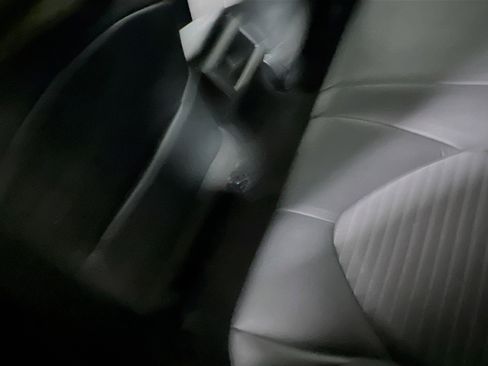 Used 2023 Toyota Camry SE image 29