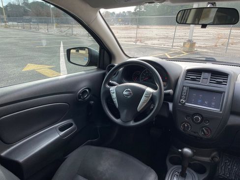Used 2019 Nissan Versa S Plus image 26
