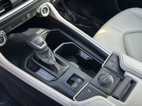 Used 2024 Toyota Grand Highlander XLE image 22