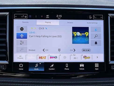 New 2026 Chrysler Pacifica Select image 3