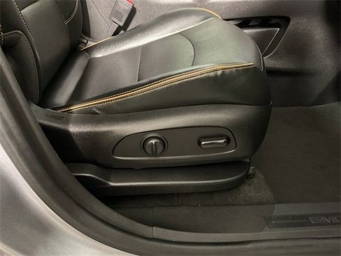 Used 2023 GMC Terrain AT4 image 35