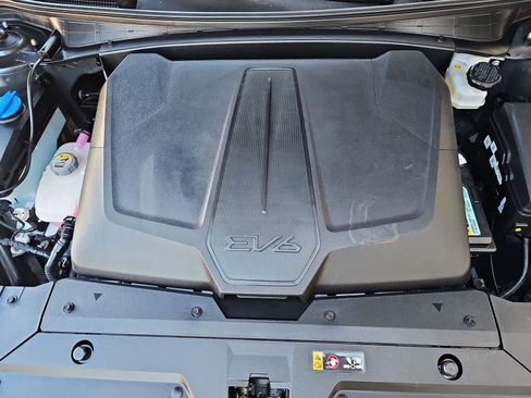 Used 2025 Kia EV6 Light w/ Light LR Technology Package RWD image 13