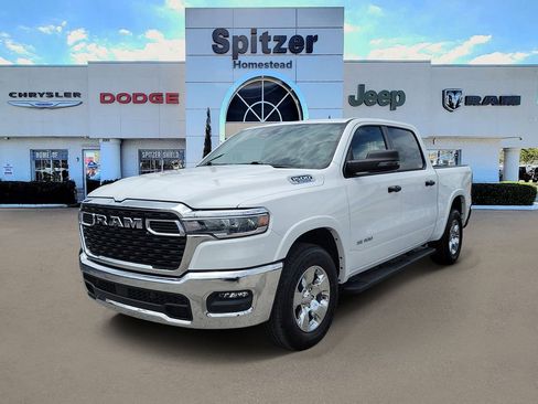 Certified 2025 RAM 1500 Big Horn AWD/4WD image 4