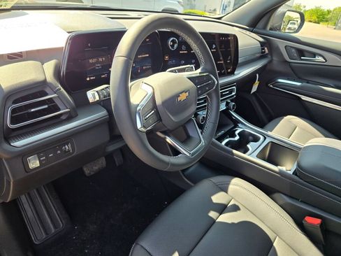 New 2026 Chevrolet Traverse LT w/ Driver Confidence Package AWD/4WD image 19