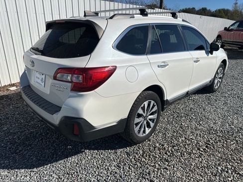 Used 2018 Subaru Outback 3.6R Touring image 5