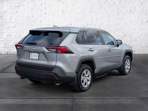 Used 2025 Toyota RAV4 LE image 7
