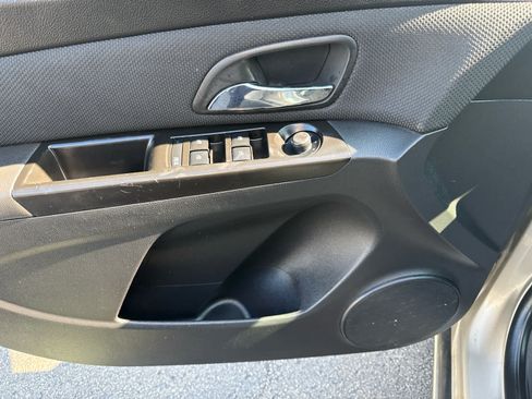 Used 2014 Chevrolet Cruze LT FWD image 10