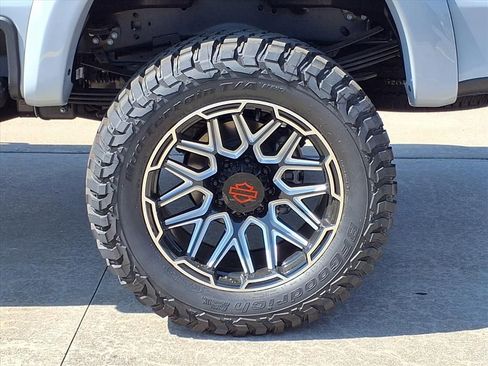 New 2026 Ford F250 Lariat w/ Black Appearance Package image 11