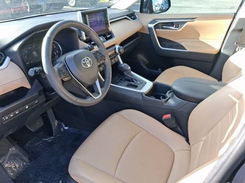Used 2023 Toyota RAV4 XLE Premium FWD image 11